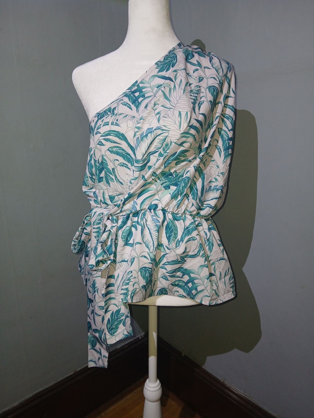 SHEIN Teal Leaf Print One‑Shoulder Peplum Top | Tropical Spring/Summer Style | X